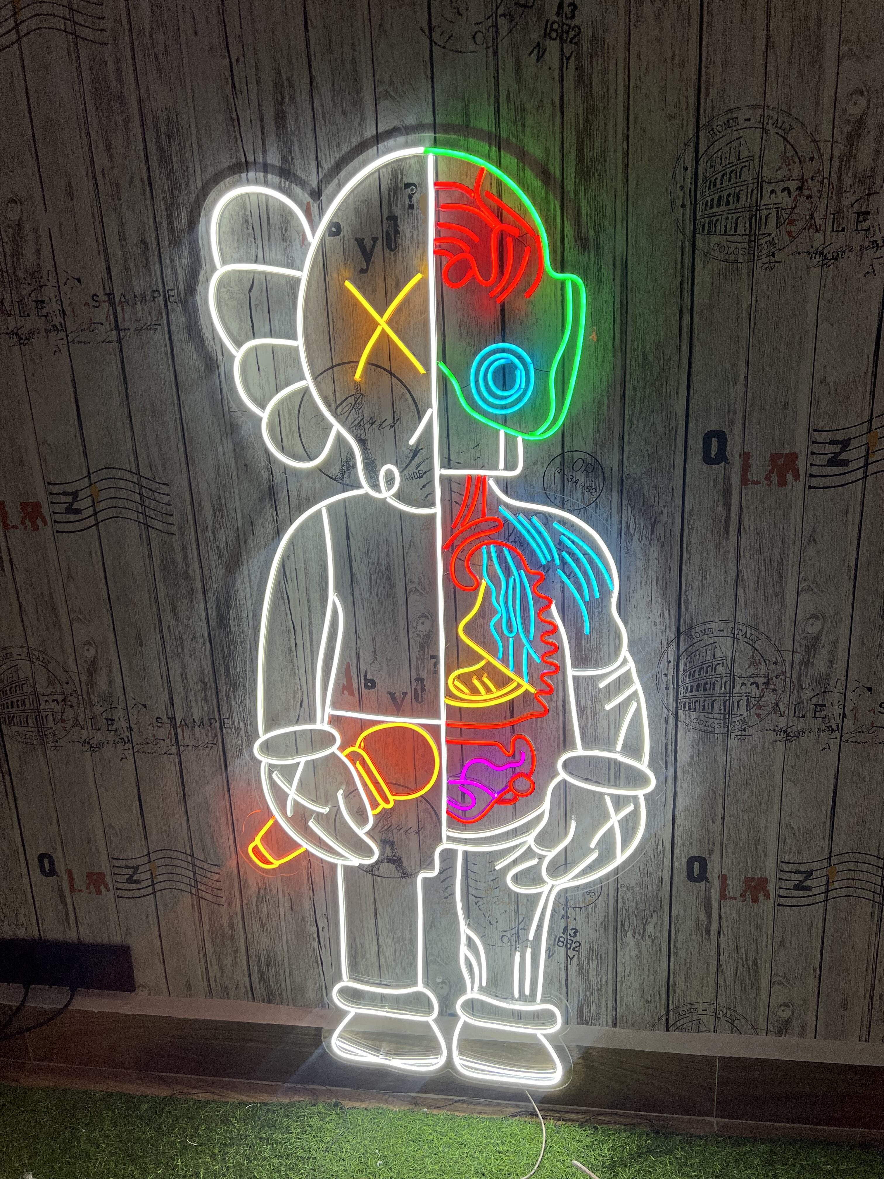 KAWS Neon Sign LIMITED EDITION NEONDECORS