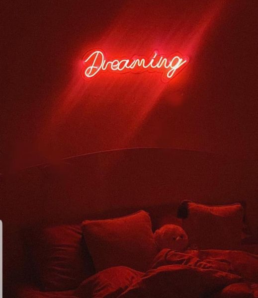 DREAMING NEON SIGN